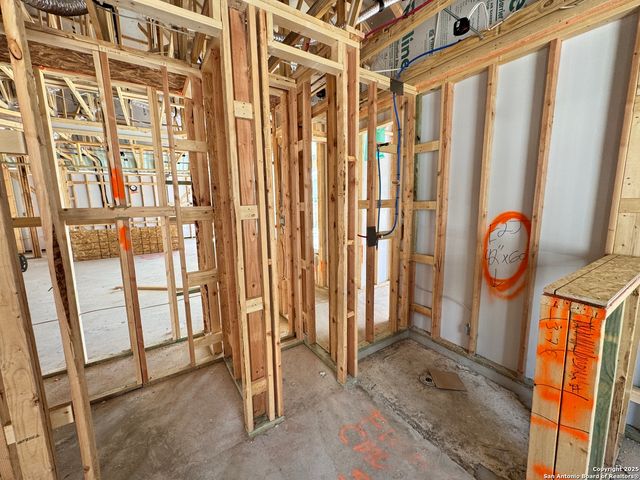 139 Annette Drive, Castroville, TX 78253