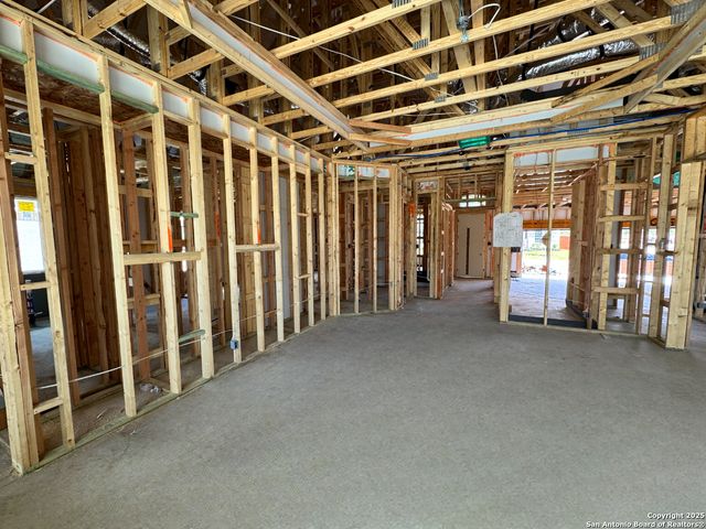 139 Annette Drive, Castroville, TX 78253