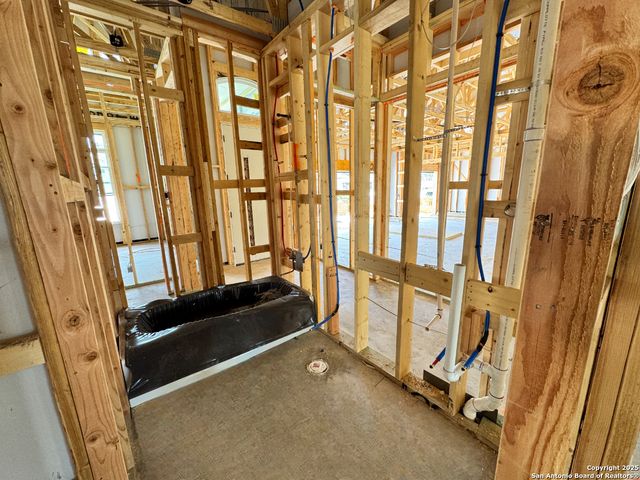 139 Annette Drive, Castroville, TX 78253
