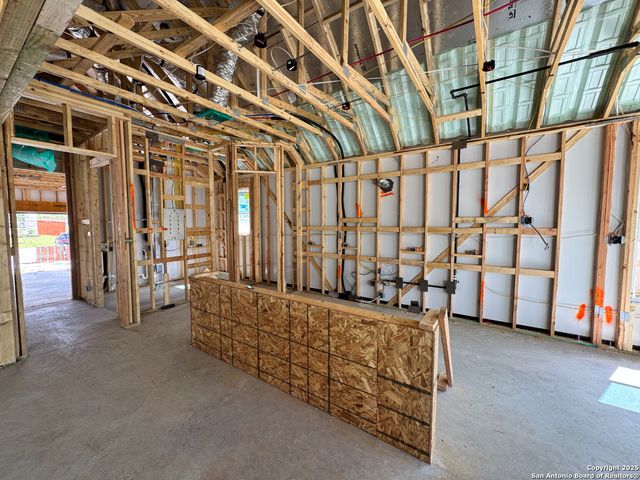 139 Annette Drive, Castroville, TX 78253