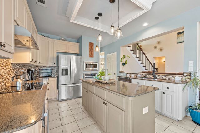 10 Meadow Ridge Drive, Trophy Club, TX 76262