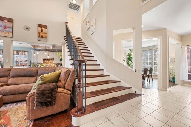 10 Meadow Ridge Drive, Trophy Club, TX 76262