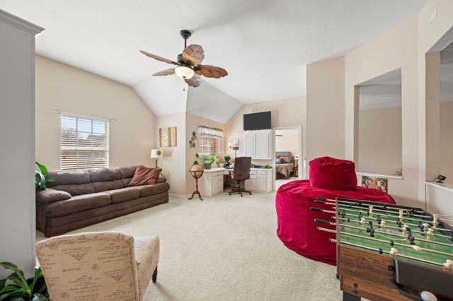 10 Meadow Ridge Drive, Trophy Club, TX 76262