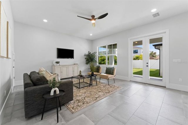 806 W ADALEE STREET, Tampa, FL 33603