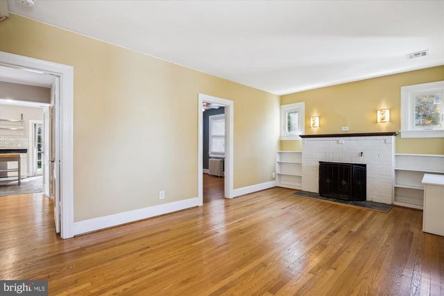 1114 21ST ST S, Arlington, VA 22202