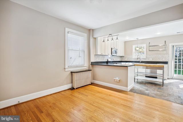 1114 21ST ST S, Arlington, VA 22202