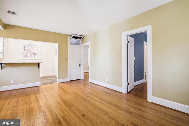 1114 21ST ST S, Arlington, VA 22202