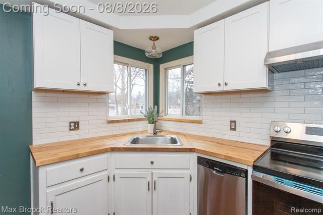 8501 Northfield Boulevard, Oak Park, MI 48237