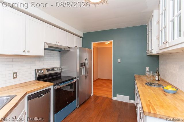 8501 Northfield Boulevard, Oak Park, MI 48237