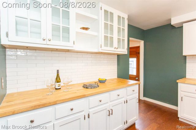 8501 Northfield Boulevard, Oak Park, MI 48237