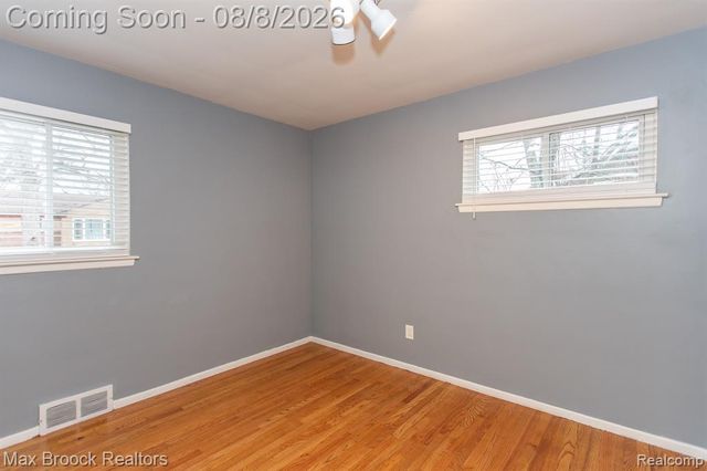 8501 Northfield Boulevard, Oak Park, MI 48237