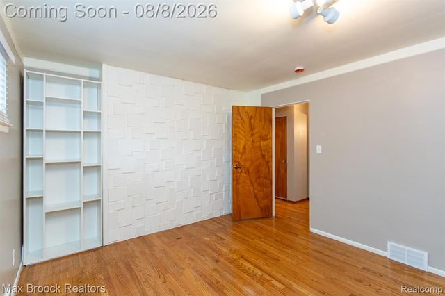 8501 Northfield Boulevard, Oak Park, MI 48237