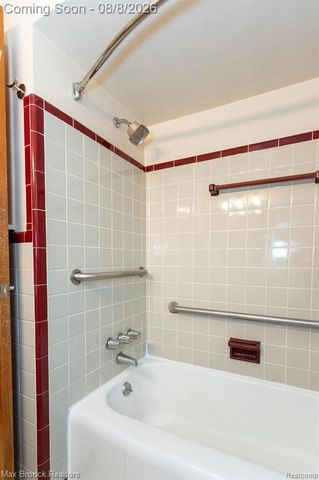 8501 Northfield Boulevard, Oak Park, MI 48237