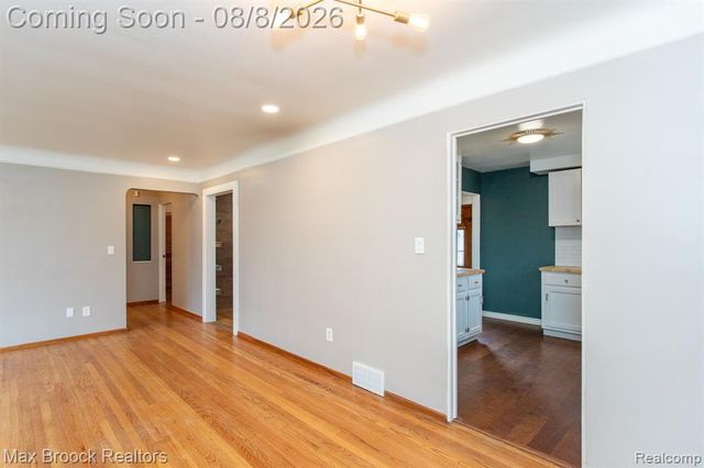8501 Northfield Boulevard, Oak Park, MI 48237