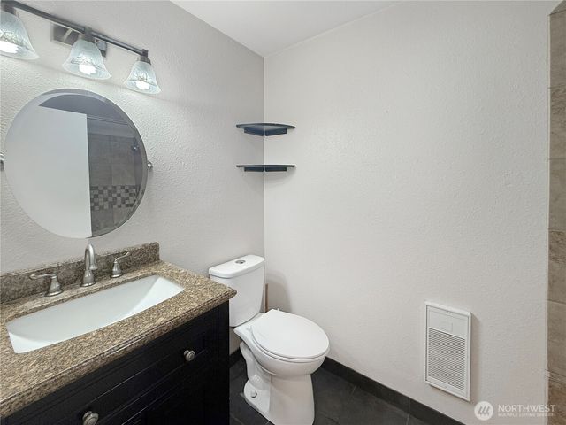 7947 Dunlin Court SE, Olympia, WA 98513