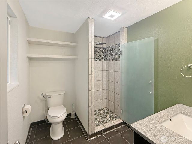 7947 Dunlin Court SE, Olympia, WA 98513
