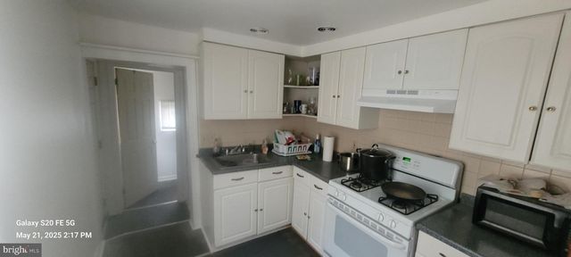 218 STROUD ST, Wilmington, DE 19805