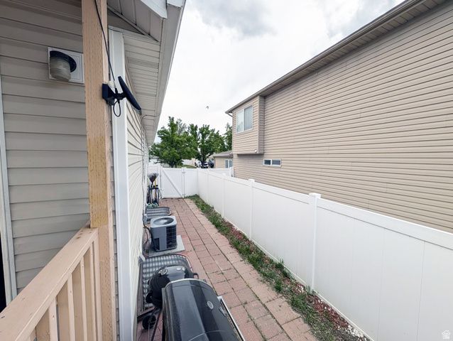 98 W SETTLEMENT CIR, Midvale, UT 84047