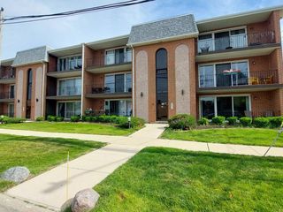 4009 W 105th Street 1, Oak Lawn, IL 60453