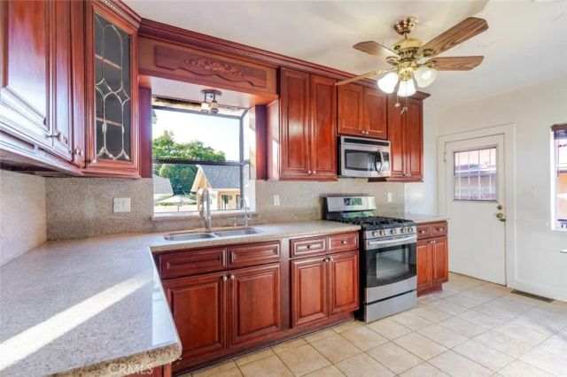 1221 Wesley Avenue, Pasadena, CA 91104
