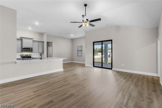 1524 SW 29th ST, Cape Coral, FL 33914