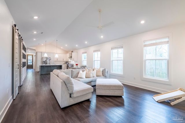 1001 E Cross St C, Pensacola, FL 32503