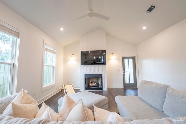 1001 E Cross St C, Pensacola, FL 32503