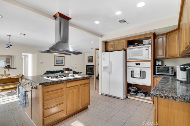 10037 Louise, Northridge, CA 91325