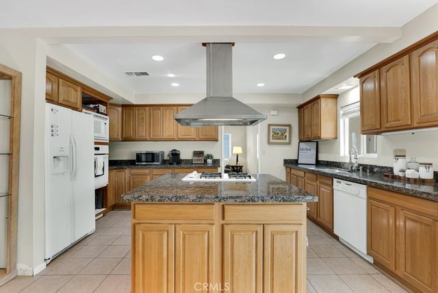 10037 Louise, Northridge, CA 91325