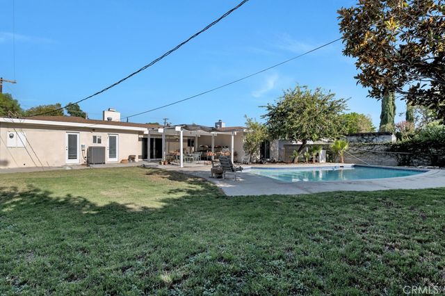 10037 Louise, Northridge, CA 91325