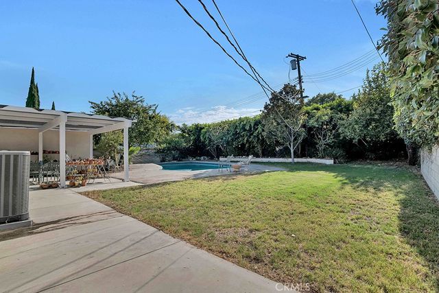 10037 Louise, Northridge, CA 91325