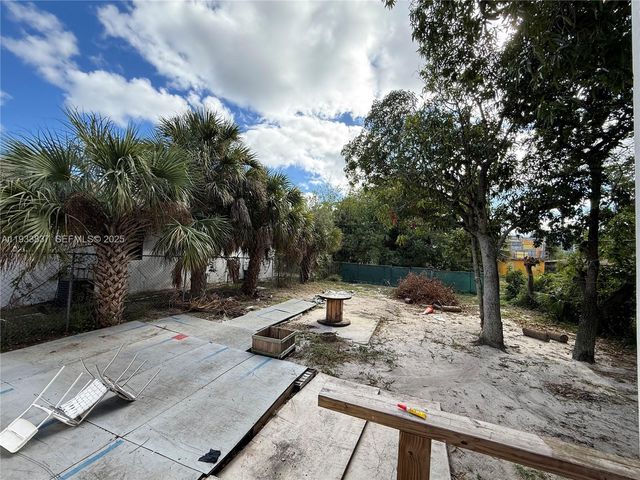 816 5th St, West Palm Beach, FL 33401