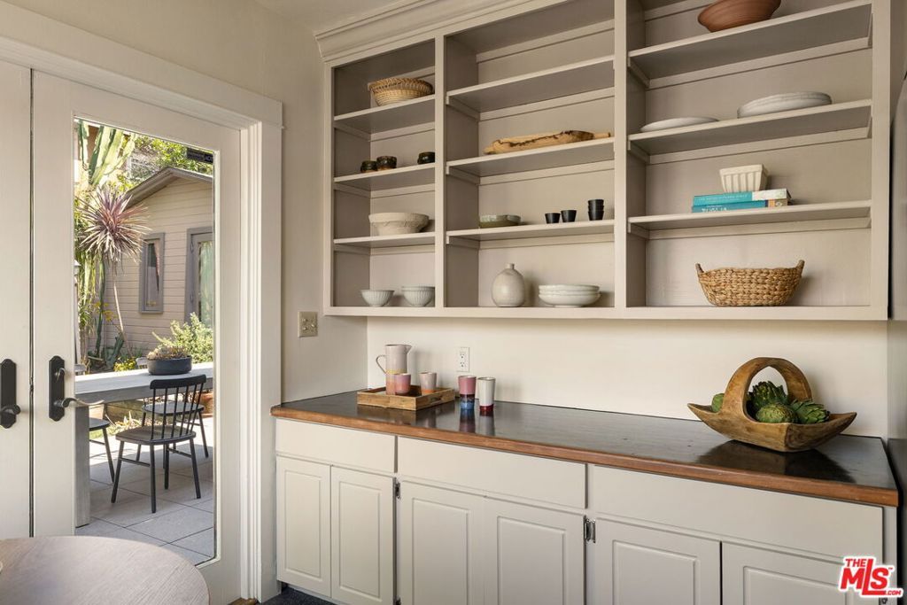 Image 21 of property listing at 708 N Avenue 53, Los Angeles, CA 90042