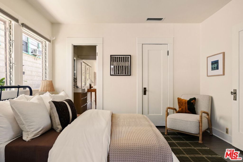 Image 32 of property listing at 708 N Avenue 53, Los Angeles, CA 90042
