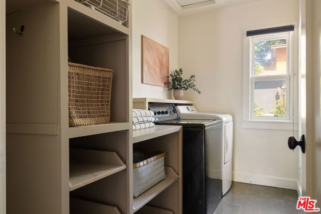 Image 33 of property listing at 708 N Avenue 53, Los Angeles, CA 90042