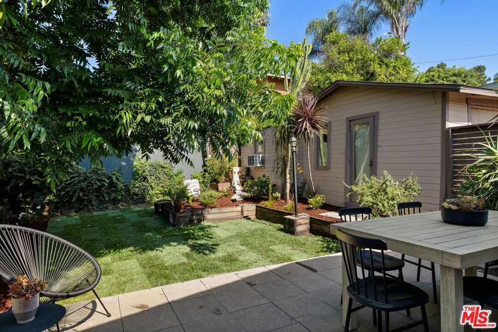 Image 38 of property listing at 708 N Avenue 53, Los Angeles, CA 90042