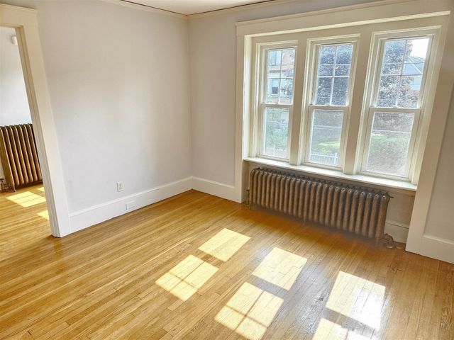 19 Rowe St 2, Newton, MA 02466