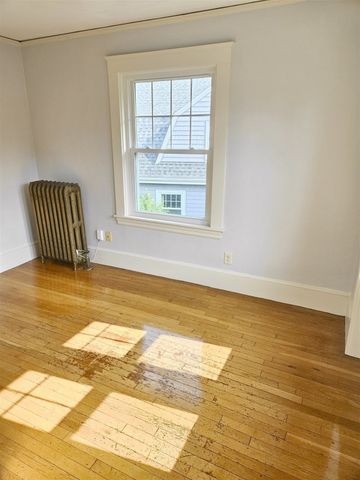 19 Rowe St 2, Newton, MA 02466
