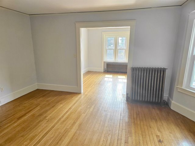 19 Rowe St 2, Newton, MA 02466