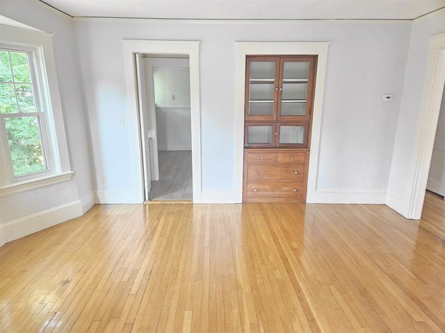 19 Rowe St 2, Newton, MA 02466