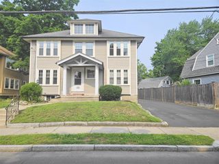 19 Rowe St 2, Newton, MA 02466