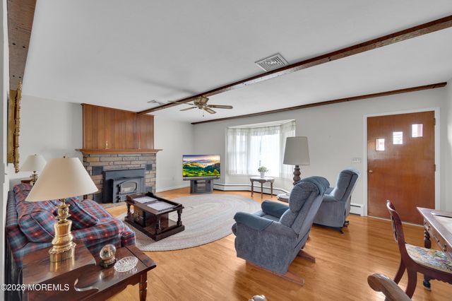 3238 Ridgewood Road, Allenwood, NJ 08720