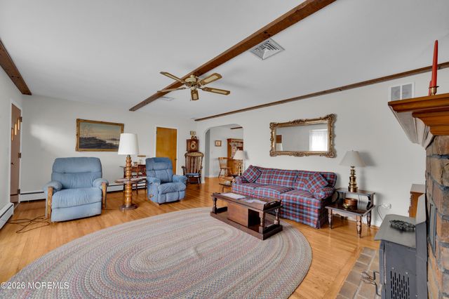 3238 Ridgewood Road, Allenwood, NJ 08720