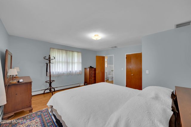 3238 Ridgewood Road, Allenwood, NJ 08720