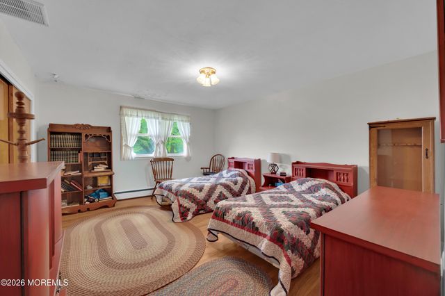 3238 Ridgewood Road, Allenwood, NJ 08720