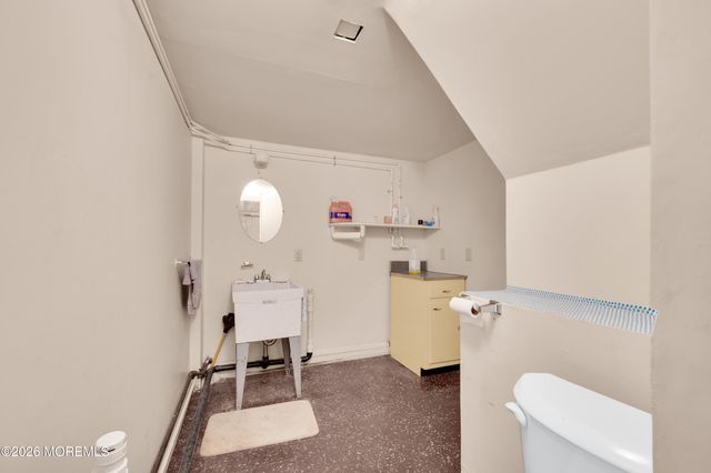3238 Ridgewood Road, Allenwood, NJ 08720
