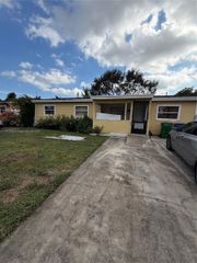 6370 SW 1st St, Margate, FL 33068