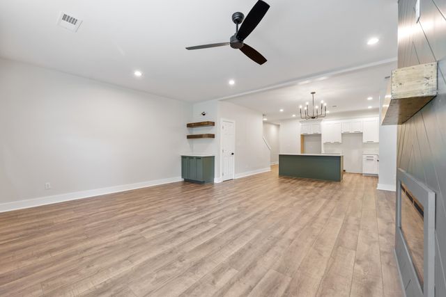 1944 E MCLEMORE AVE, Memphis, TN 38114