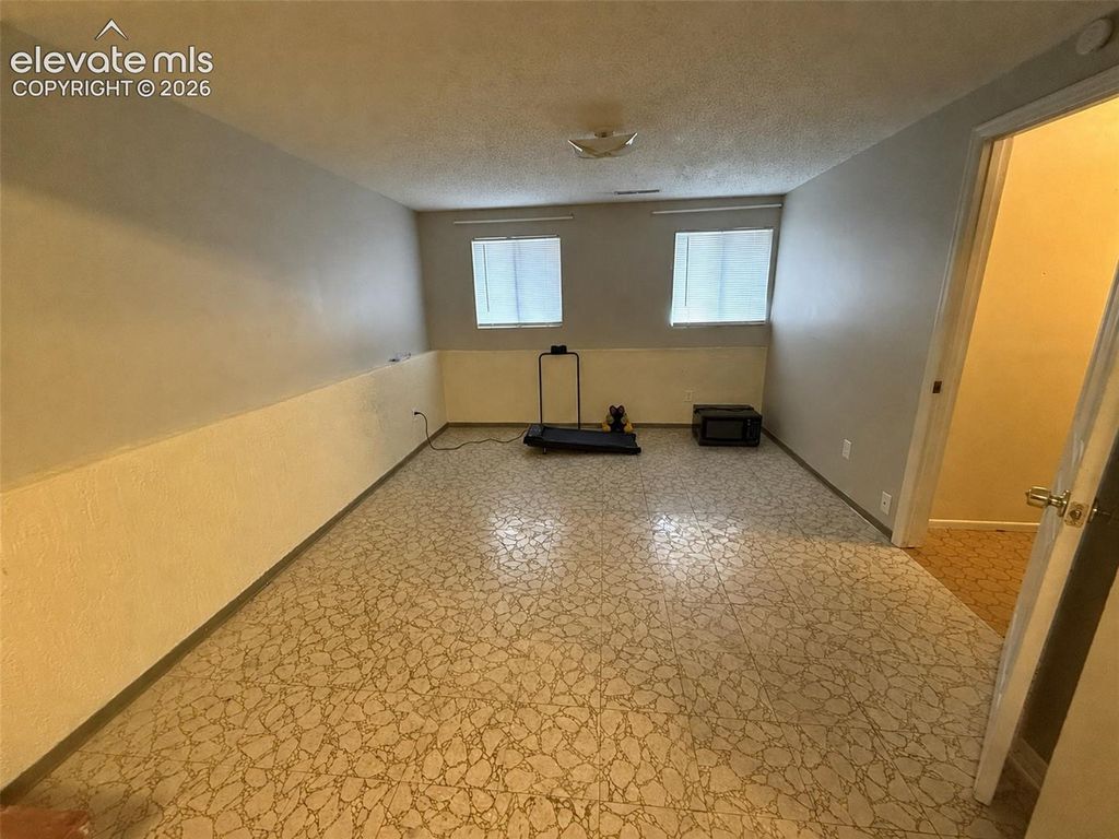 4927 Palmer Park Boulevard, Colorado Springs, CO 80915