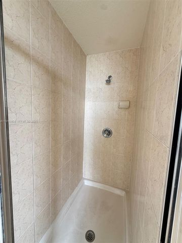 8528 SW 166th Pl 8528, Miami, FL 33193